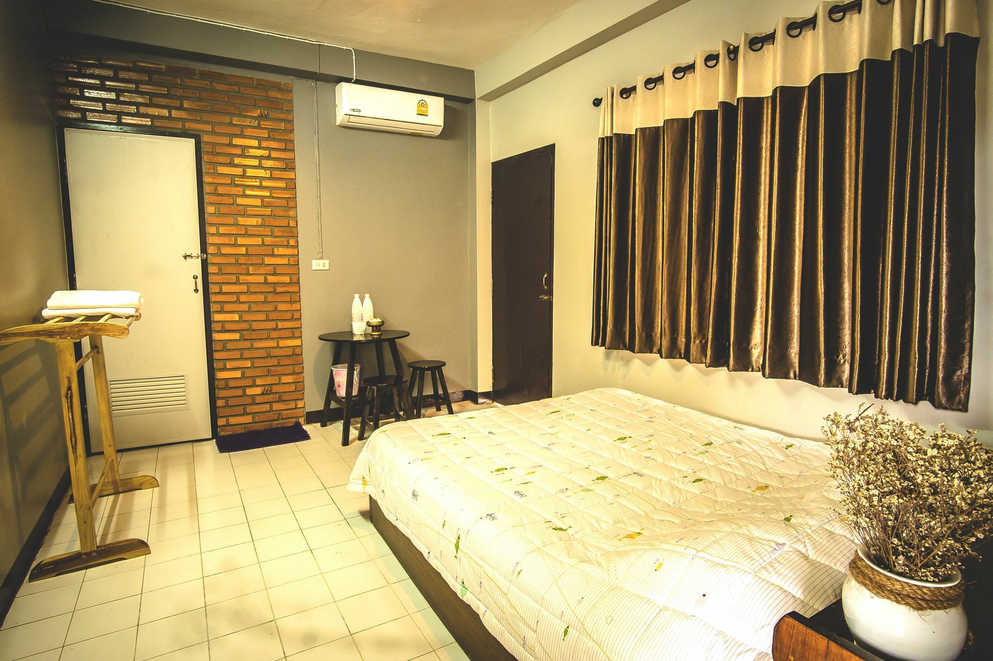 Baan Ha Guest House Chiang Mai Bagian luar foto